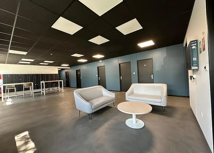 64 Renove Et Equipe - Nancy Proche Chru,cesi,fac * 旺德夫尔莱南锡